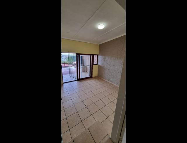 2 BEDROOM APARTMENT FOR SALE IN HIBBERDENE